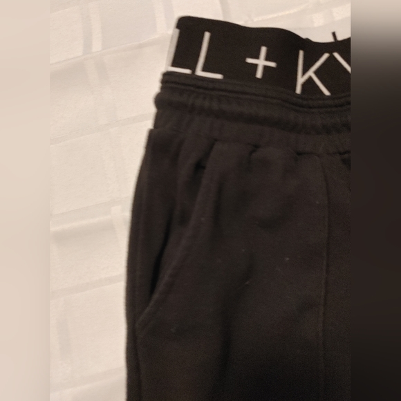 Kylie+ Kendall Joggers Size Small - Picture 4 of 7